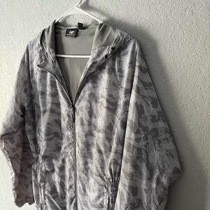 New Balance NB Size Large Gray Multi Gray Colored Running Rain Jacket